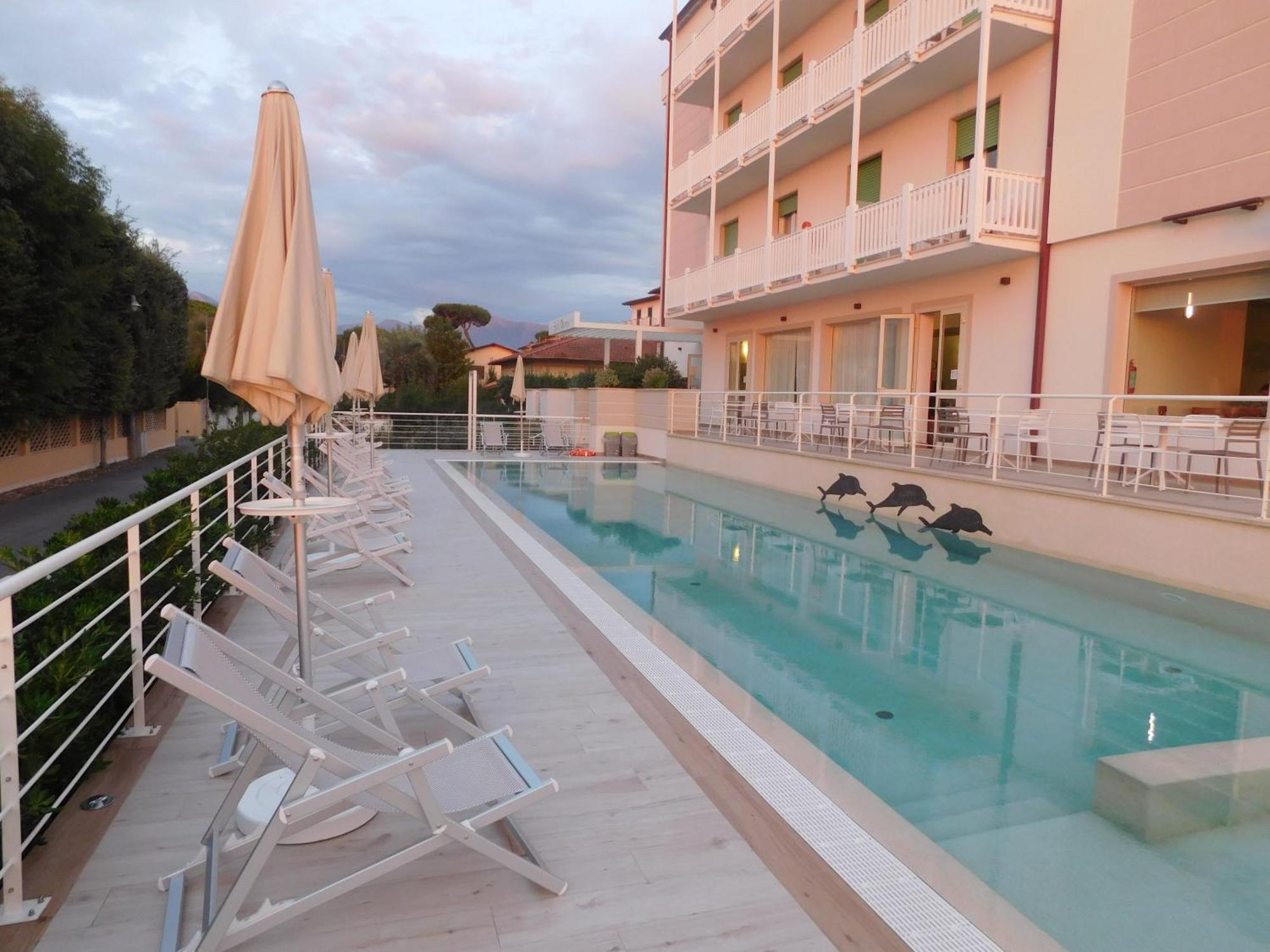 Hotel Oceano Marina di Pietrasanta Ngoại thất bức ảnh